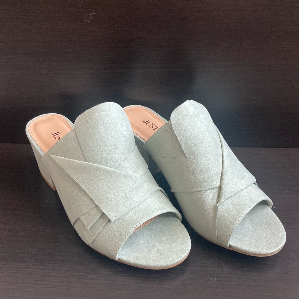 Block heel mule sandals